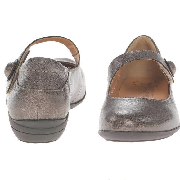 Mephisto Women's Metallic Gray Mary Jane Shoes - Picture 3 of 8